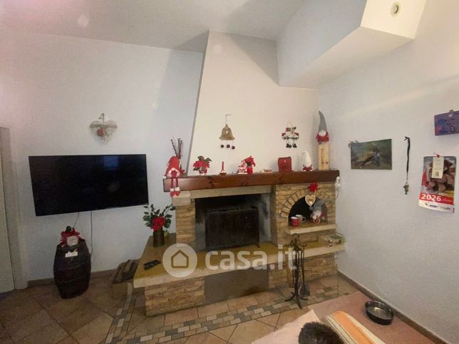 Casa indipendente in residenziale in Via dei Colli