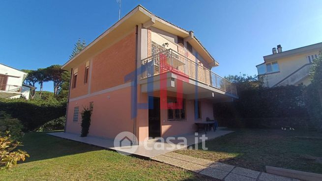 Villa in residenziale in Viale Elisabetta