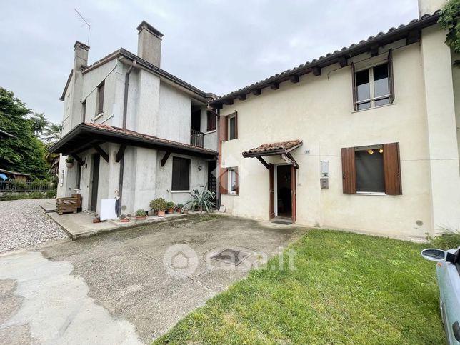 Rustico/casale in residenziale in 