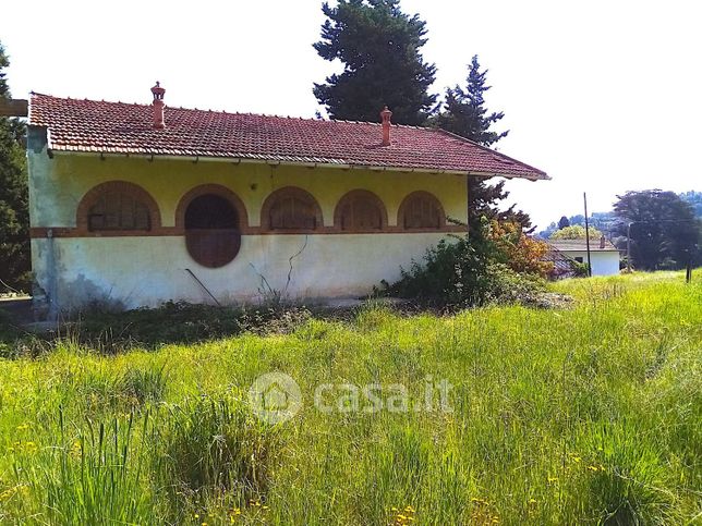 Rustico/casale in residenziale in Via Poggi