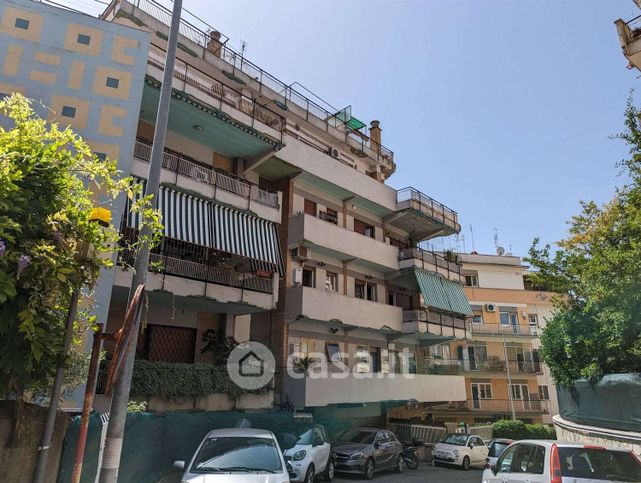 Appartamento in residenziale in Via Prospero Farinacci 28