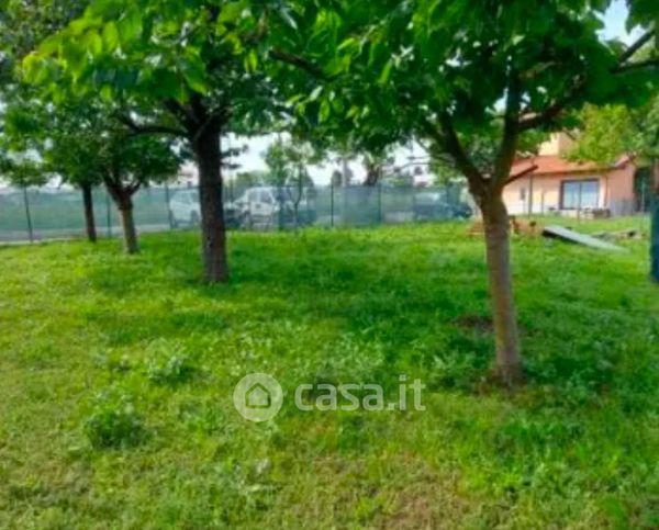 Terreno agricolo in commerciale in Via Adige