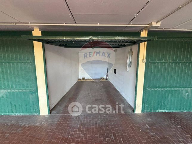 Garage/posto auto in residenziale in 