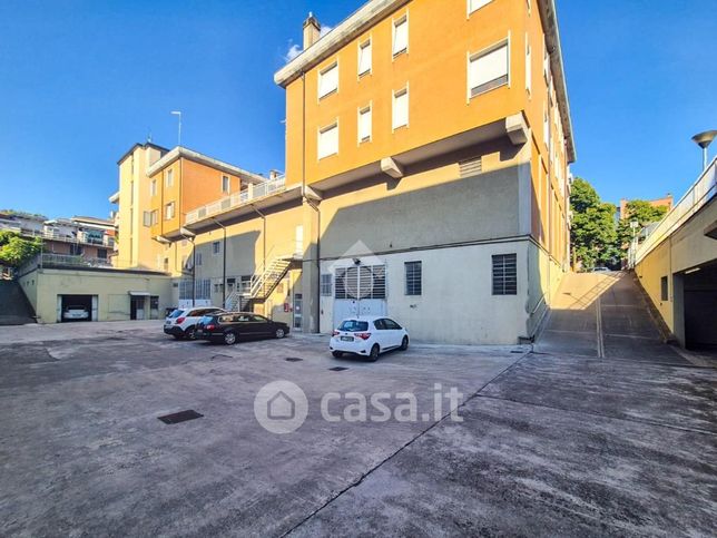 Capannone in commerciale in Via San Giuseppe 23