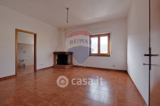 Appartamento in residenziale in Via Tuveri 8