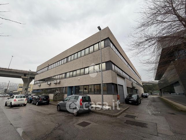 Ufficio in commerciale in Via Giovanni E Sebastiano Caboto 19