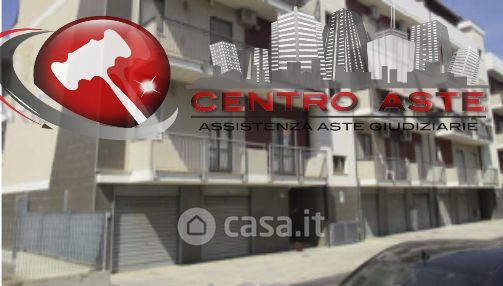Ufficio in commerciale in Via Cesare Pavese