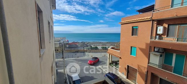 Appartamento in residenziale in Via del Mare 51