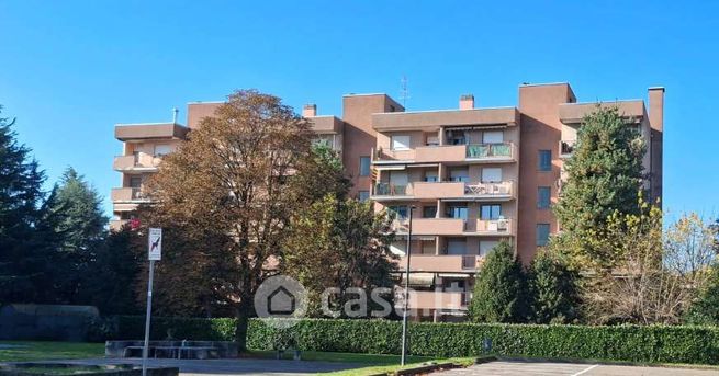 Appartamento in residenziale in Via Ugo Foscolo 13