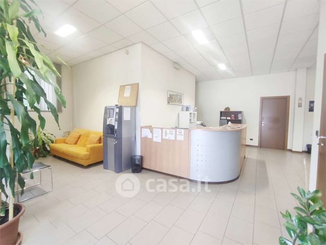 Ufficio in commerciale in Via Enrico Fermi