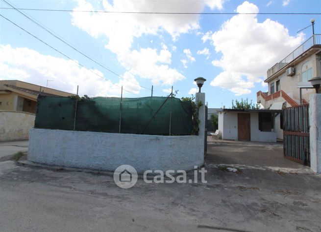 Terreno agricolo in commerciale in Via della Pace