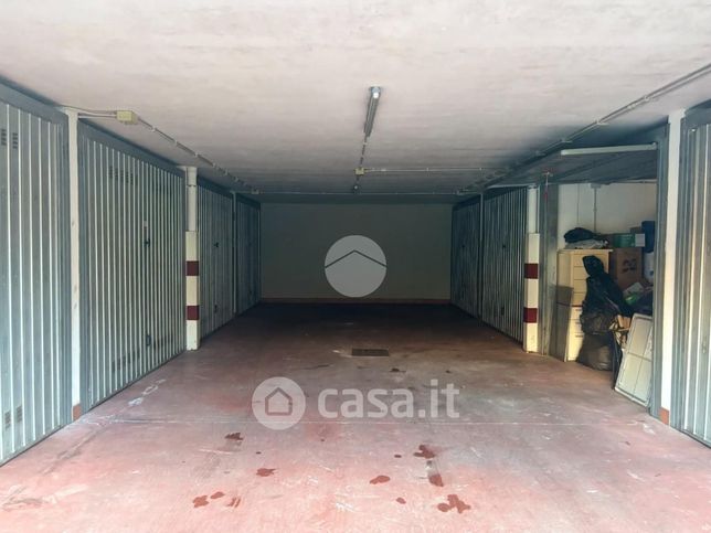 Garage/posto auto in residenziale in Via degli Scaligeri 14