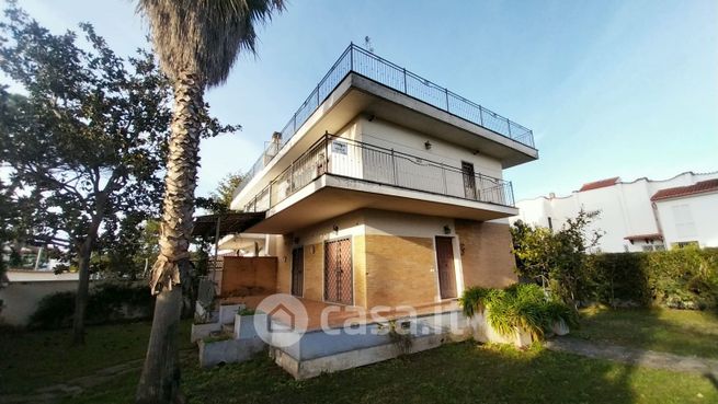 Villa in residenziale in Via San Felice Circeo