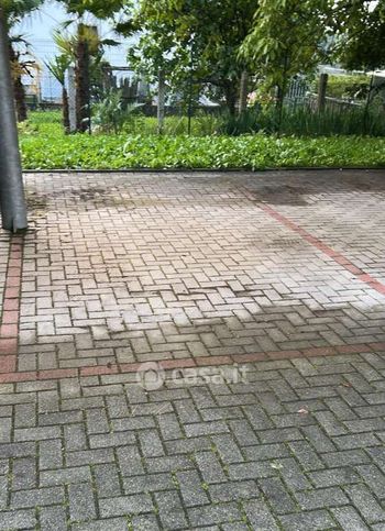 Box/posto auto in residenziale in Via 1°Maggio