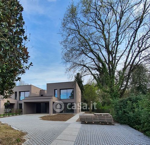 Villa in residenziale in Via Guglielmo Marconi
