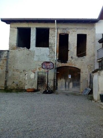 Rustico/casale in residenziale in 