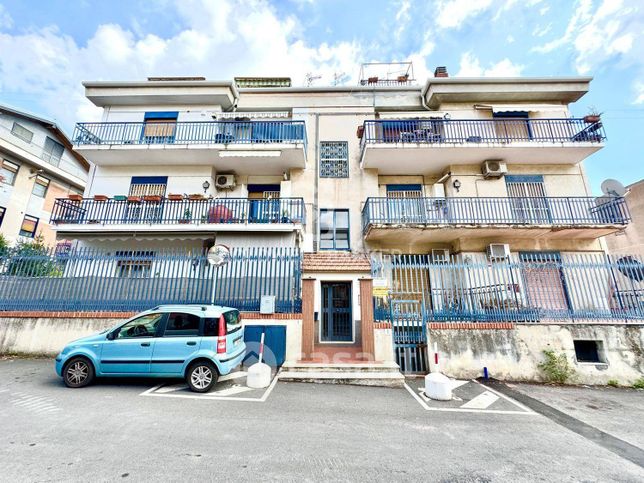 Ufficio in commerciale in Via Giovanni Pascoli 1