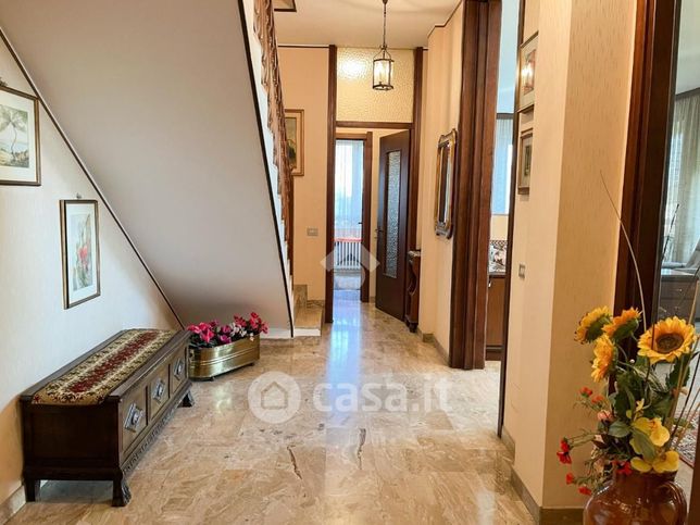 Appartamento in residenziale in Via Nicostrato Castellini 35