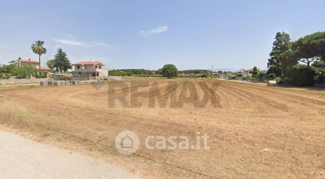 Terreno agricolo in commerciale in Via Giacomo Zanella