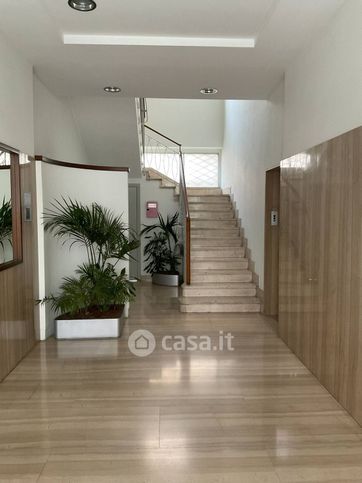Ufficio in commerciale in Via Zelasco Giovanni e Rodolfo 16