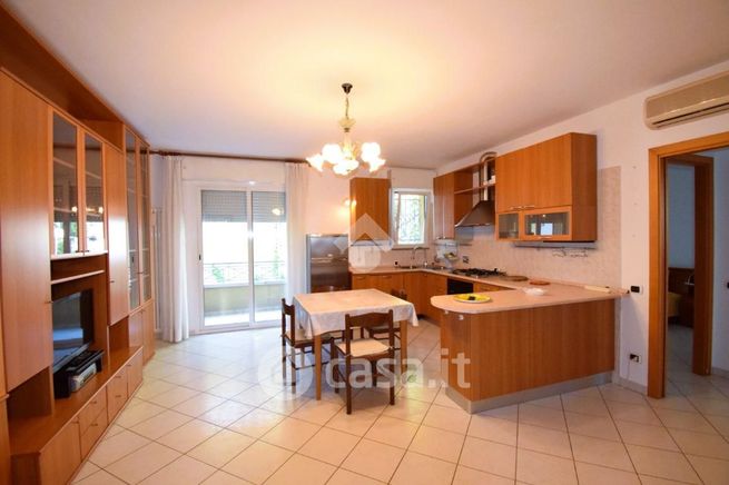 Appartamento in residenziale in Viale G. Paisiello 9