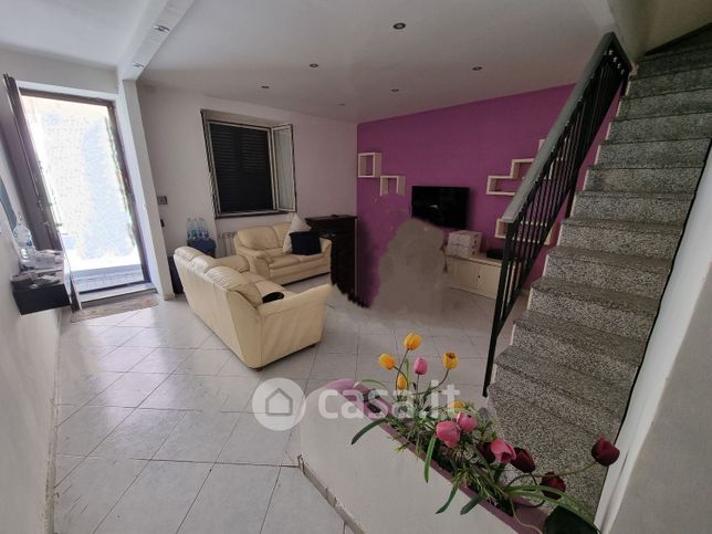 Casa indipendente in residenziale in Via Quattrocchi