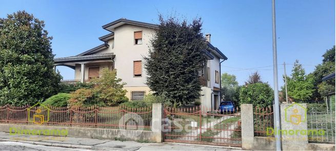 Villa in residenziale in Via Guglielmo Pepe 5