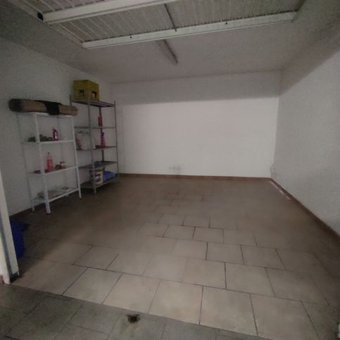 Box/posto auto in residenziale in Via Pietro Micca 43