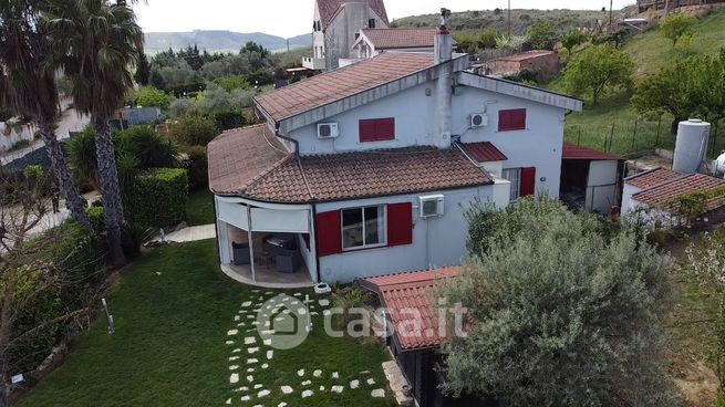 Villa in residenziale in Contrada Pollicarini