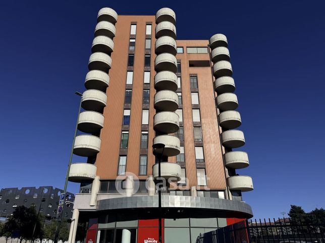Box/posto auto in residenziale in Viale Fratelli Casiraghi 600