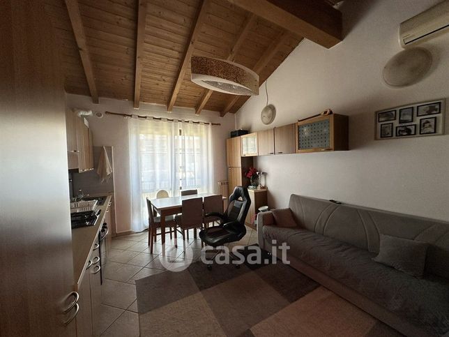 Appartamento in residenziale in Via Ippolito Nievo