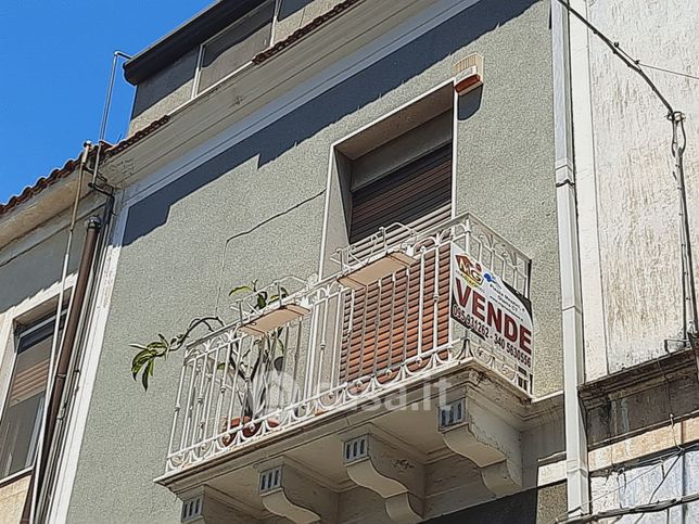 Casa indipendente in residenziale in Via Camillo Benso Conte Di Cavour 149