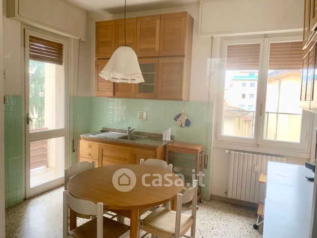 Appartamento in residenziale in Viale Giovanni Verga 19