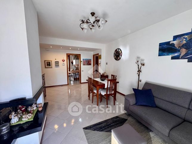 Appartamento in residenziale in Via dei Pensieri 30
