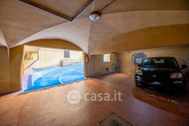 Box/posto auto in residenziale in 