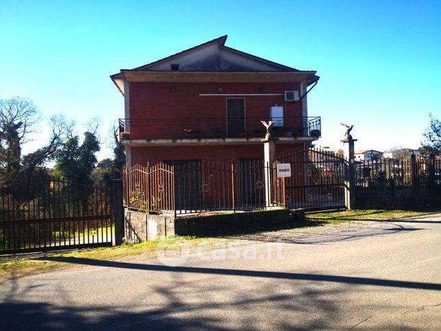 Appartamento in residenziale in Via Genazzano