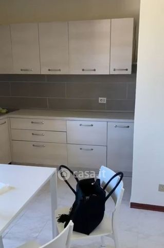 Appartamento in residenziale in Via Marco Perennio