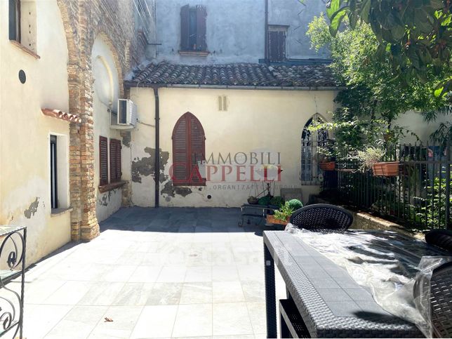 Appartamento in residenziale in Piazza Giuseppe Garibaldi 22 -15