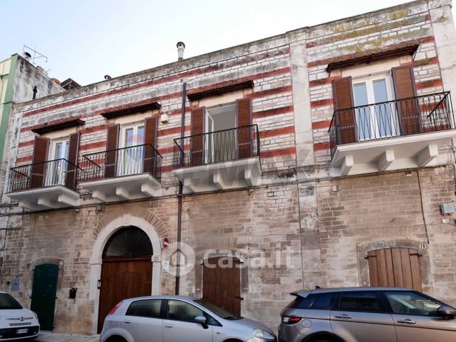 Casa indipendente in residenziale in Via Ugo Foscolo 28