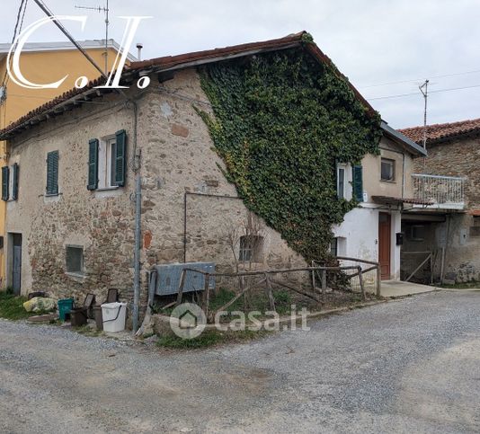 Casa indipendente in residenziale in Strada Carnovale 37