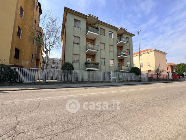Ufficio in commerciale in Via Ardengo Folperti 29