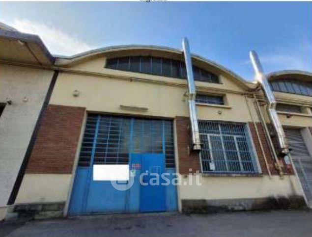 Capannone in commerciale in Via Spolverino