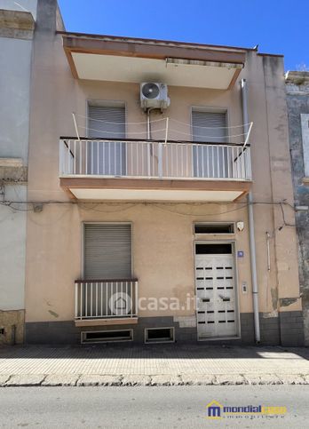 Casa indipendente in residenziale in Via Magenta 70