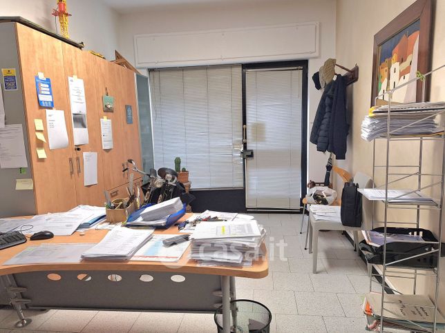 Ufficio in commerciale in Via Rogerio