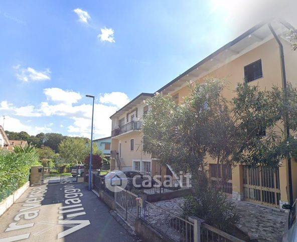 Appartamento in residenziale in Traversa Diciottesima Villaggio Sereno 23