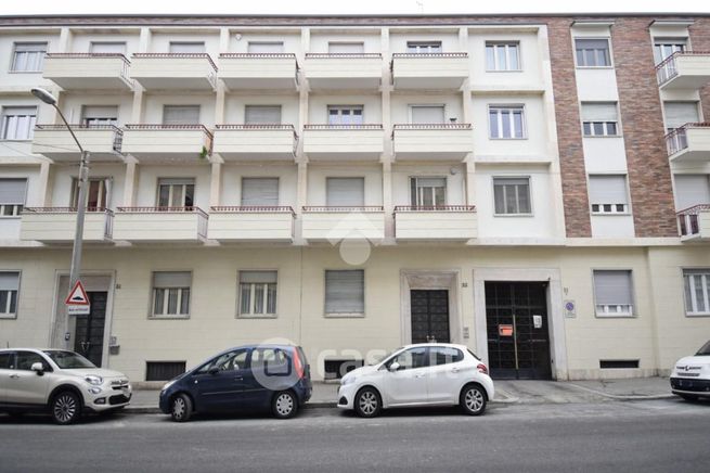 Box/posto auto in residenziale in Via Cecco Angiolieri 6