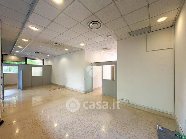 Ufficio in commerciale in Corso Giacomo Matteotti 9