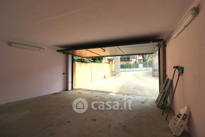 Garage/posto auto in residenziale in Via dei Cappuccini 8