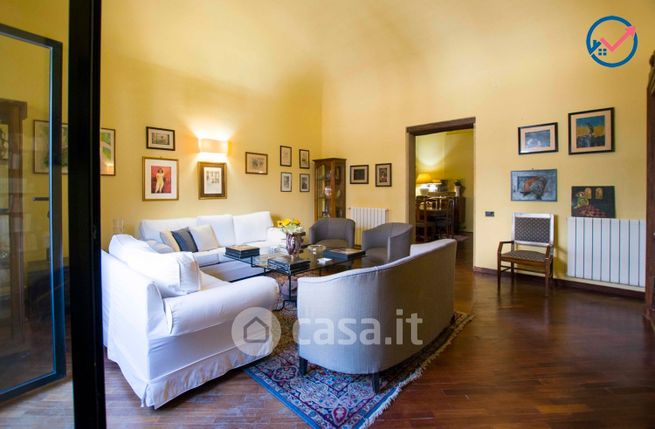 Appartamento in residenziale in Via Carella 35