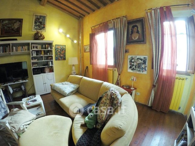 Casa indipendente in residenziale in Via Montello